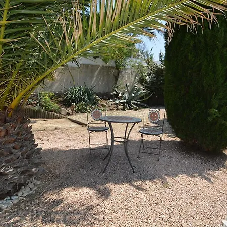 Studio Au Coeur D'Un Jardin Reposant Villa Saint-Thibéry Exterior photo
